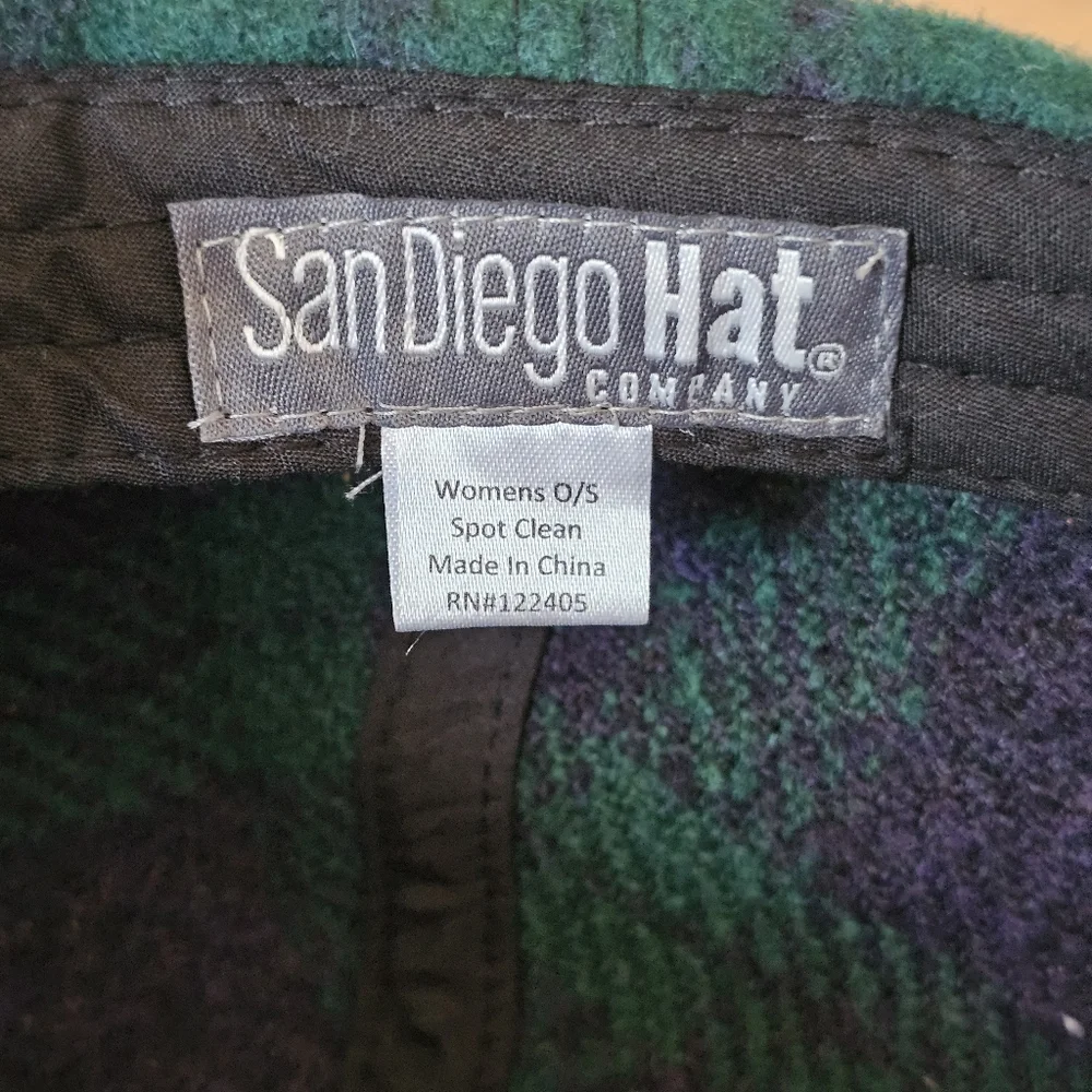 Sandiego Hat Company Flannel Plaid Cap Green Red White Womens Adjustable Size